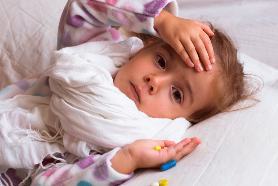 Zapalenie gardła u dzieci – przyczyny, objawy, leczenie, domowe sposoby, powikłania