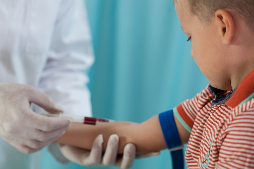 Neutrofile u dziecka – norma, nadmiar, za niskie NEUT – co to znaczy?