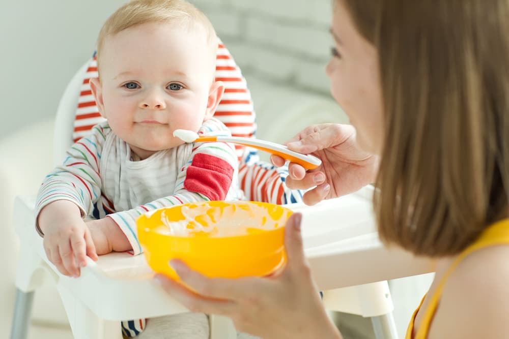 Ryżowa, manna a może jaglana? Jaką kaszkę dla niemowlaka wybrać?