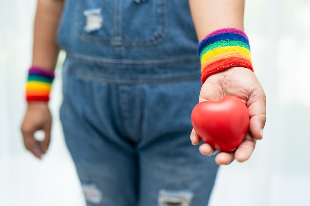 Transpłciowość u dzieci – skąd się bierze? Czy to choroba?