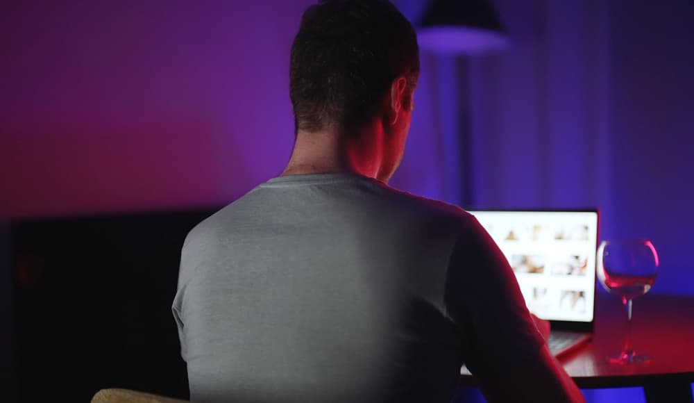 Dziewictwo na aukcji, sprzedaż dziewictwa w Internecie Dziewictwo na aukcji, sprzedaż dziewictwa w Internecie